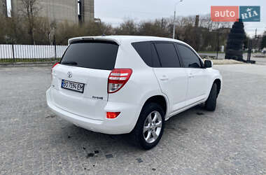 Позашляховик / Кросовер Toyota RAV4 2011 в 