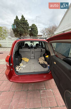 Внедорожник / Кроссовер Toyota RAV4 2008 в 