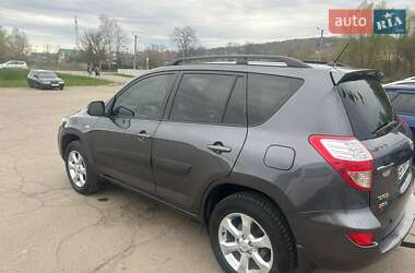 Внедорожник / Кроссовер Toyota RAV4 2010 в 