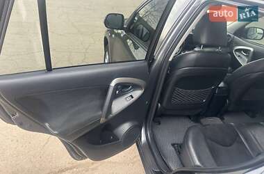 Внедорожник / Кроссовер Toyota RAV4 2010 в 