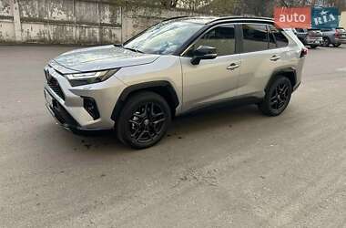 Внедорожник / Кроссовер Toyota RAV4 2024 в 