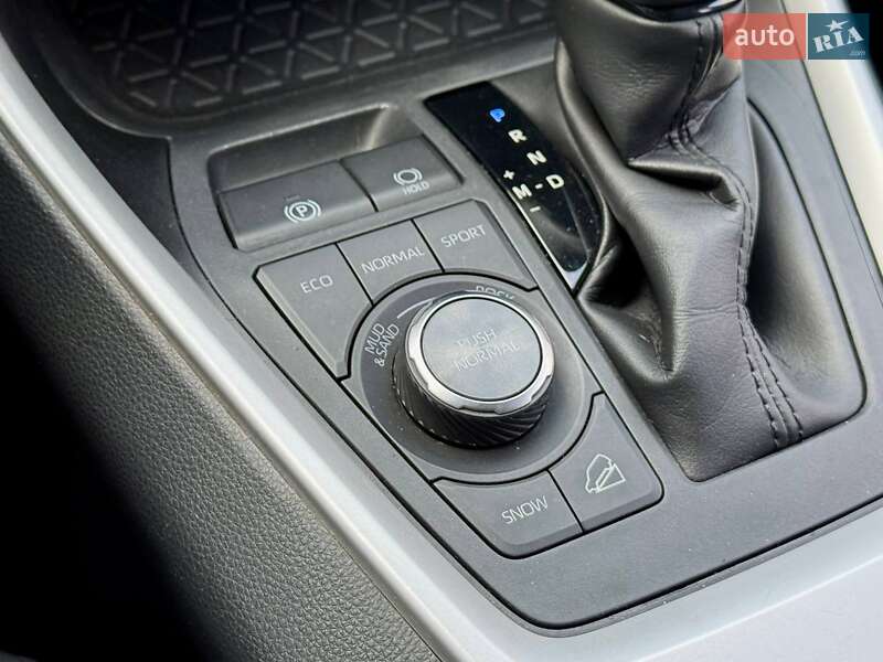 Позашляховик / Кросовер Toyota RAV4 2019 в Києві