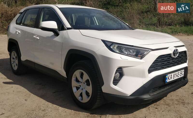 Позашляховик / Кросовер Toyota RAV4 2020 в Львові фото 2 Позашляховик / Кросовер Toyota RAV4 2020 в Львові