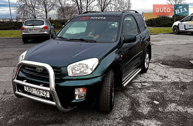 Позашляховик / Кросовер Toyota RAV4 2001 в Верховині