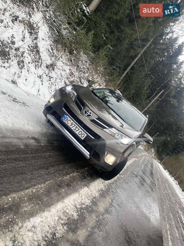 Внедорожник / Кроссовер Toyota RAV4 2013 в Дрогобыче