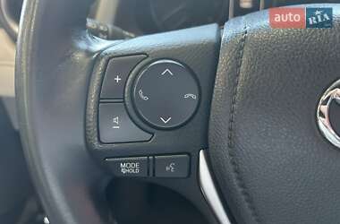 Внедорожник / Кроссовер Toyota RAV4 2018 в 