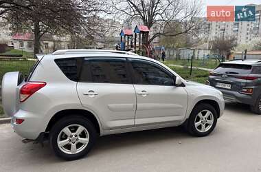 Внедорожник / Кроссовер Toyota RAV4 2006 в 