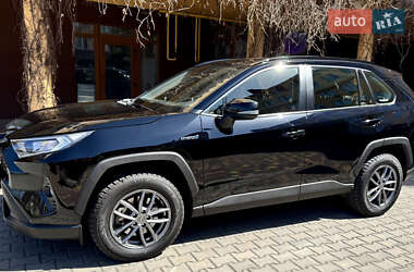 Внедорожник / Кроссовер Toyota RAV4 2021 в Киеве