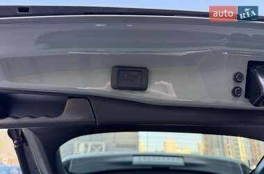 Внедорожник / Кроссовер Toyota RAV4 2023 в 