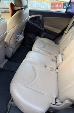 Внедорожник / Кроссовер Toyota RAV4 2006 в 