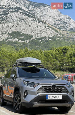 Toyota RAV4 2021