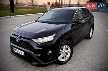 Внедорожник / Кроссовер Toyota RAV4 2020 в Харькове