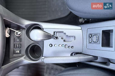 Внедорожник / Кроссовер Toyota RAV4 2008 в 