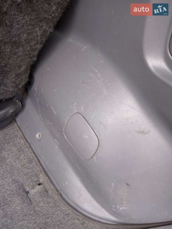 Внедорожник / Кроссовер Toyota RAV4 2002 в Сарнах