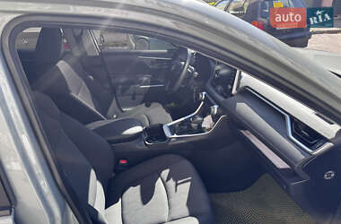 Внедорожник / Кроссовер Toyota RAV4 2022 в 
