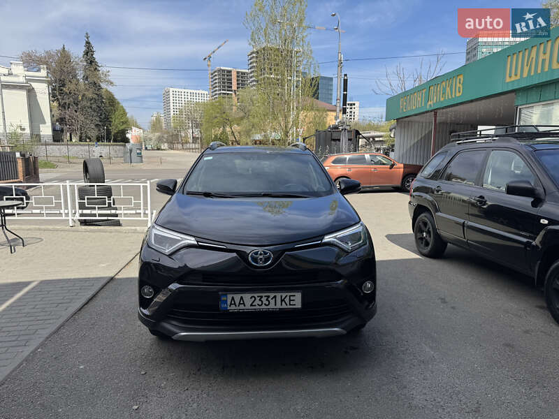 Toyota RAV4 2017