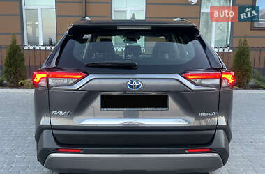 Внедорожник / Кроссовер Toyota RAV4 2019 в 