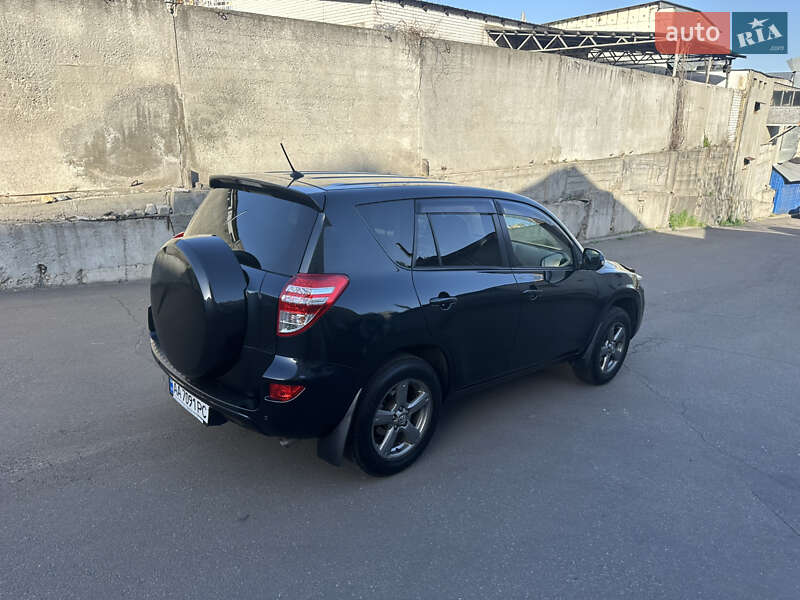 Внедорожник / Кроссовер Toyota RAV4 2012 в Киеве