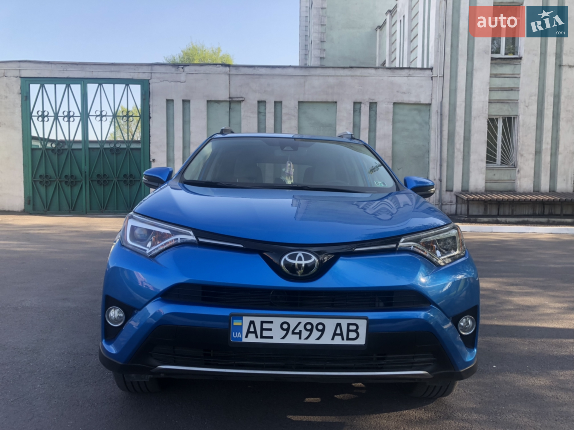 2017 Toyota RAV 4 - мініатюра 2
