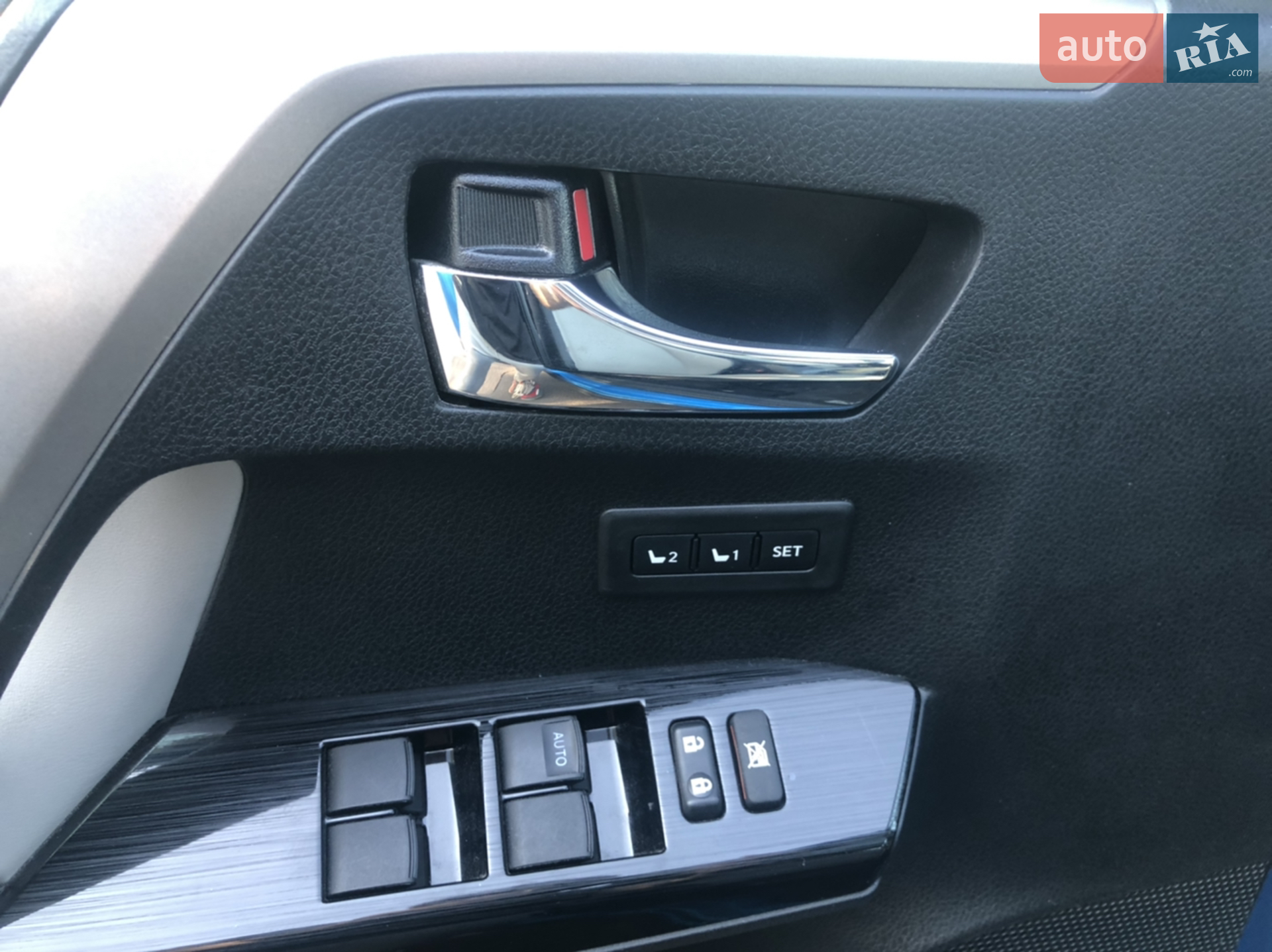 2017 Toyota RAV 4 - мініатюра 29