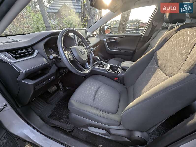 Позашляховик / Кросовер Toyota RAV4 2019 в Львові
