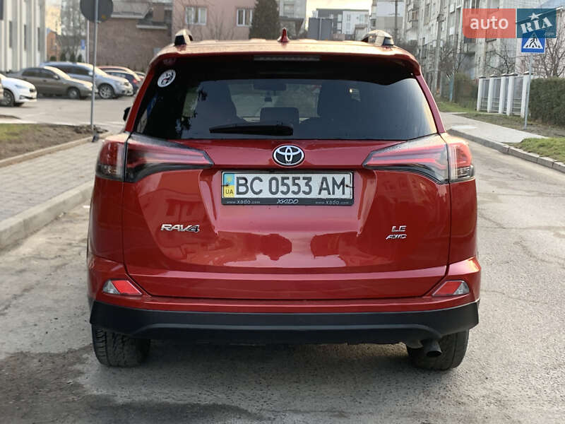 Внедорожник / Кроссовер Toyota RAV4 2016 в Львове