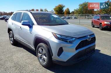 Внедорожник / Кроссовер Toyota RAV4 2024 в Украинке