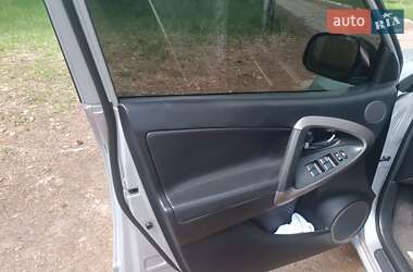 Внедорожник / Кроссовер Toyota RAV4 2008 в 