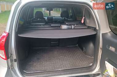 Внедорожник / Кроссовер Toyota RAV4 2008 в 