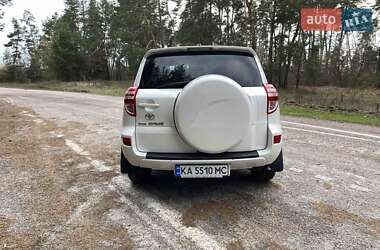 Внедорожник / Кроссовер Toyota RAV4 2010 в 