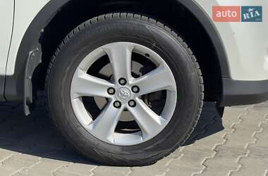 Внедорожник / Кроссовер Toyota RAV4 2013 в 