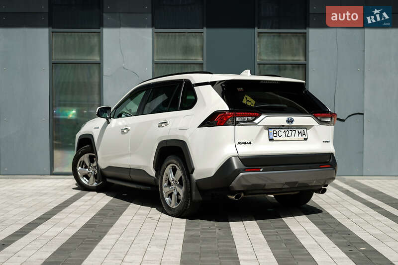Позашляховик / Кросовер Toyota RAV4 2020 в Львові фото 2 Позашляховик / Кросовер Toyota RAV4 2020 в Львові