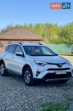 Внедорожник / Кроссовер Toyota RAV4 2016 в Коломые