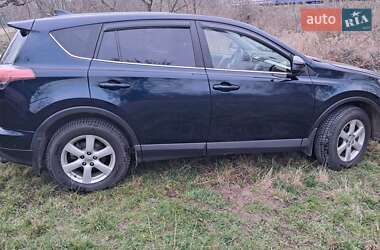 Внедорожник / Кроссовер Toyota RAV4 2018 в 