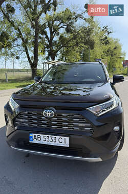 Внедорожник / Кроссовер Toyota RAV4 2020 в 