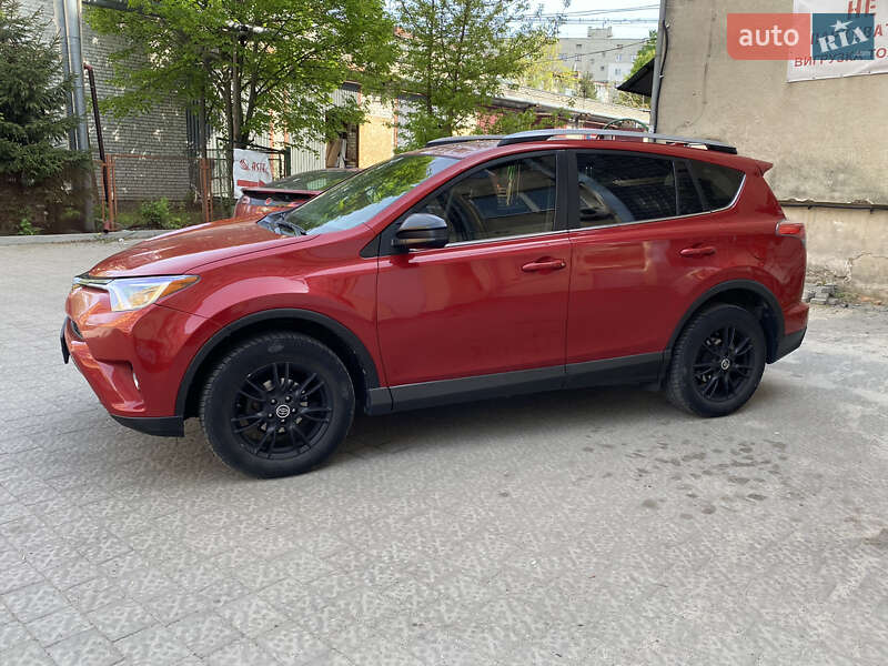 Внедорожник / Кроссовер Toyota RAV4 2016 в Львове
