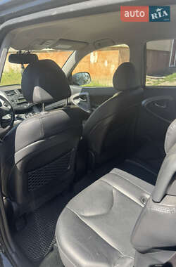 Позашляховик / Кросовер Toyota RAV4 2007 в 