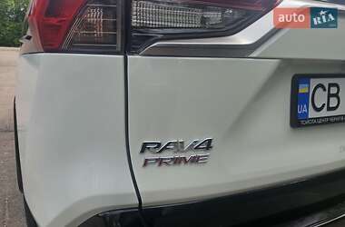 Позашляховик / Кросовер Toyota RAV4 2021 в 