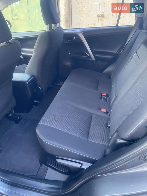 Позашляховик / Кросовер Toyota RAV4 2018 в Одесі