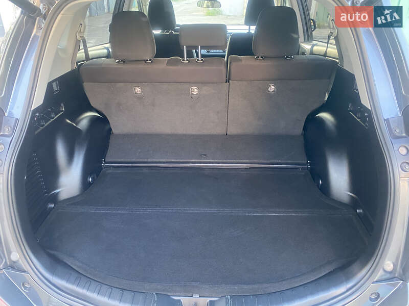 Позашляховик / Кросовер Toyota RAV4 2018 в Одесі