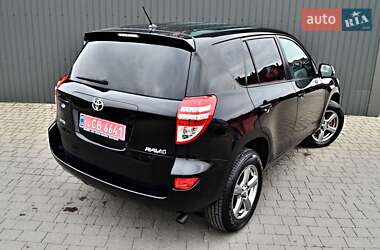 Позашляховик / Кросовер Toyota RAV4 2010 в 