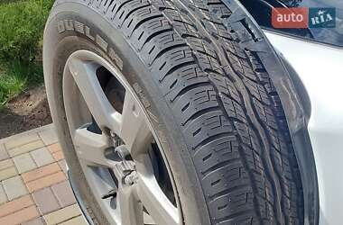 Позашляховик / Кросовер Toyota RAV4 2012 в 