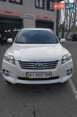 Внедорожник / Кроссовер Toyota RAV4 2010 в Глевахе