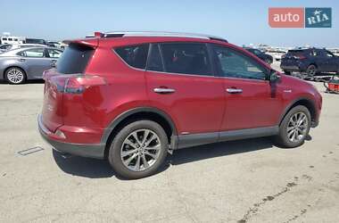Позашляховик / Кросовер Toyota RAV4 2018 в 