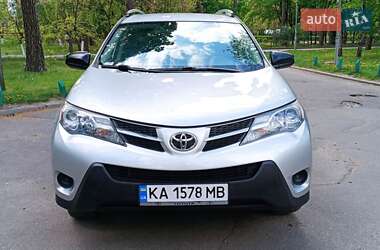 Позашляховик / Кросовер Toyota RAV4 2014 в 