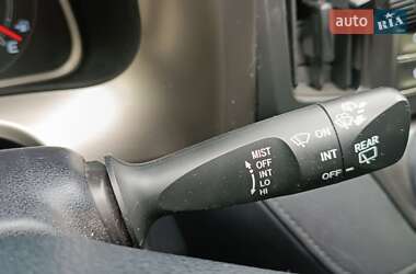 Позашляховик / Кросовер Toyota RAV4 2014 в 