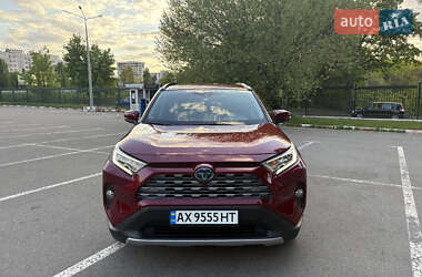 Внедорожник / Кроссовер Toyota RAV4 2020 в Харькове