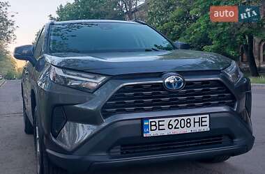 Позашляховик / Кросовер Toyota RAV4 2022 в 