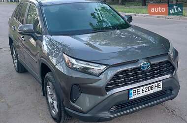 Позашляховик / Кросовер Toyota RAV4 2022 в 