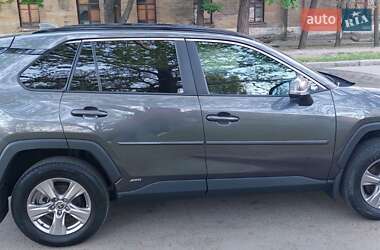 Позашляховик / Кросовер Toyota RAV4 2022 в 